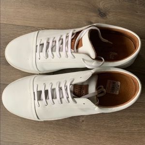 Robert Wayne White Shoes 10M